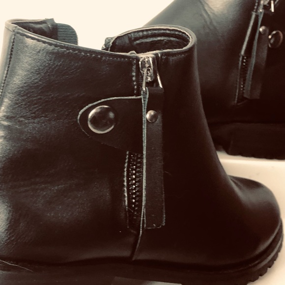 Stilla Brand New Black Boots NWOT - Picture 5 of 12